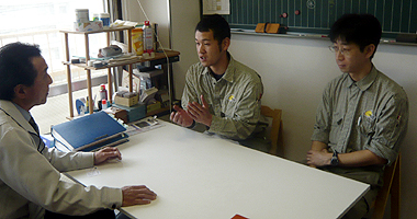 豊国商事:小川部長さん、古川くん、INAX:乃村さんと記念撮影